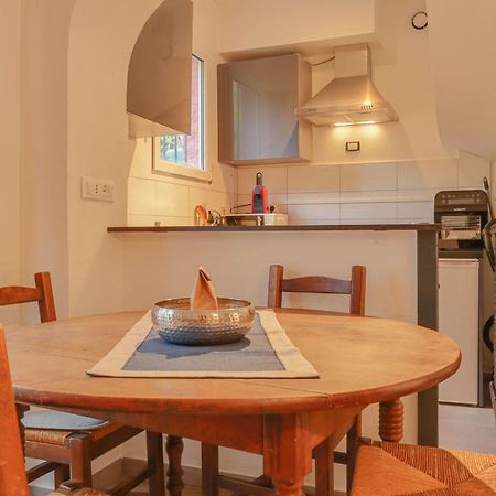 "La Petite Maisonnette" Au Calme, Proche Plage ม็องตง ภายนอก รูปภาพ