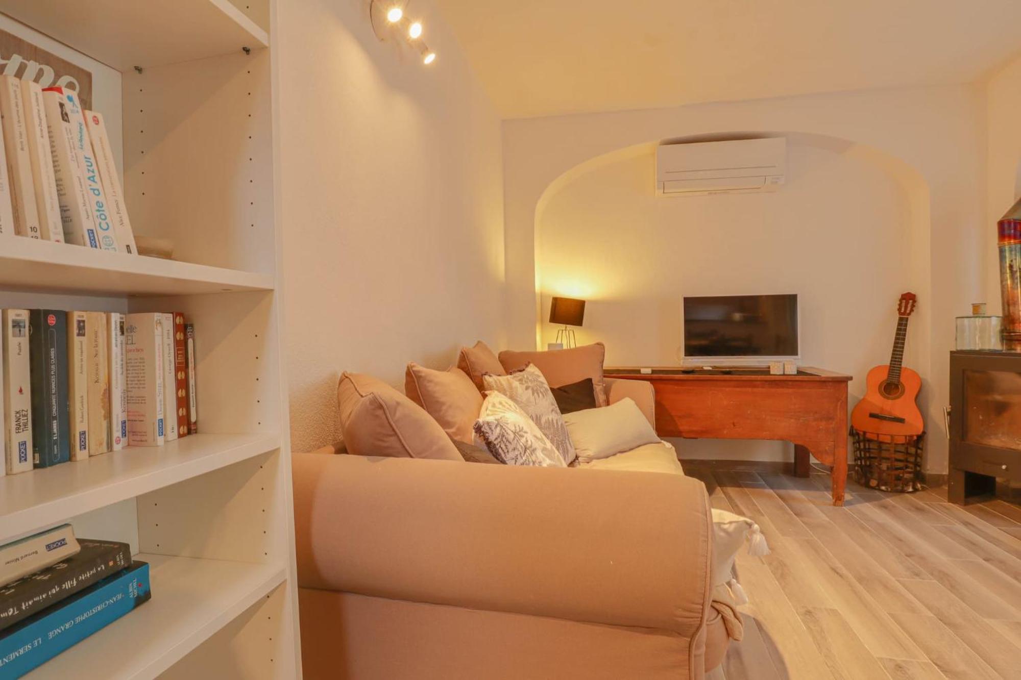 "La Petite Maisonnette" Au Calme, Proche Plage ม็องตง ภายนอก รูปภาพ